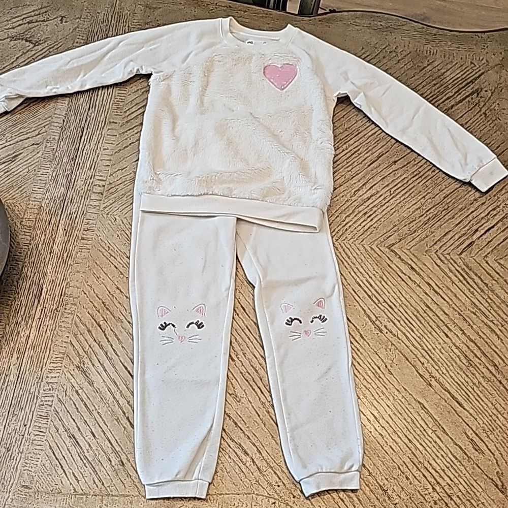 Epic Thread Cozy sweater and pants set size 6X